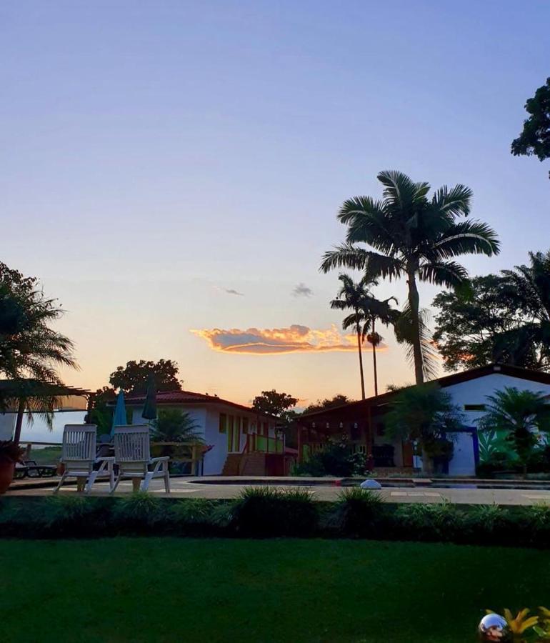 Finca Hotel El Laurel - Parque Del Cafe Montenegro Bagian luar foto